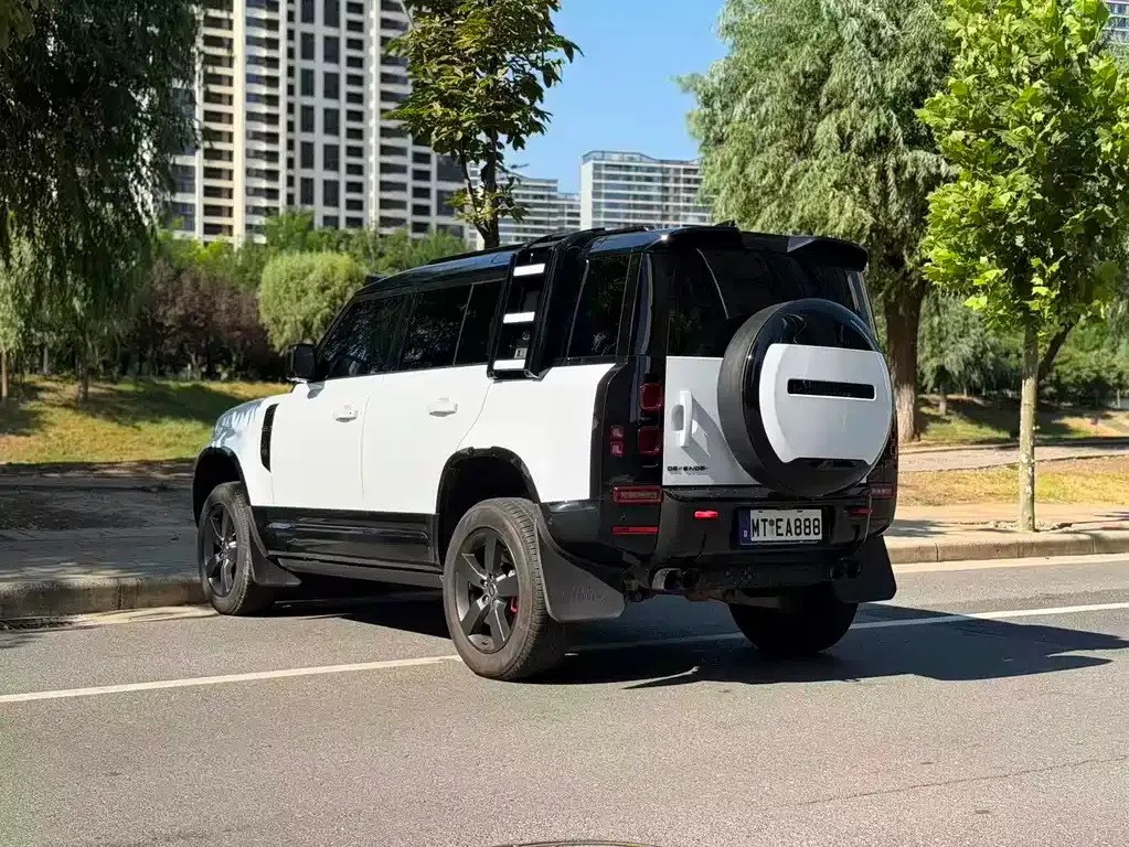Land Rover Defender — фото 2