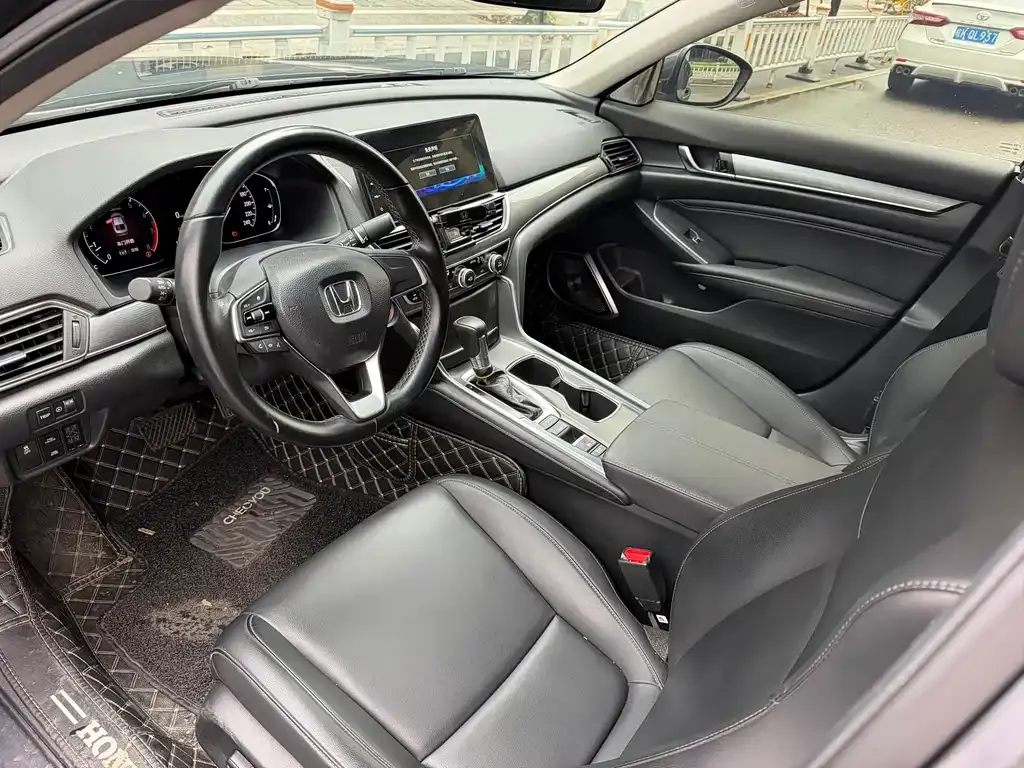 Honda Accord — фото 6