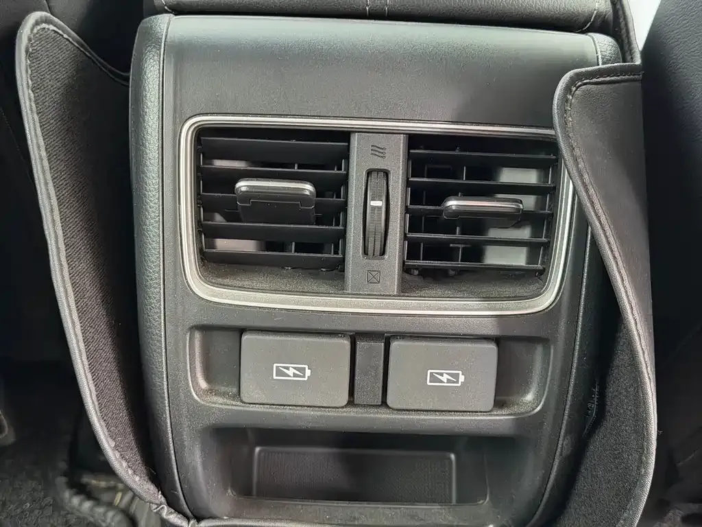 Honda Accord — фото 8