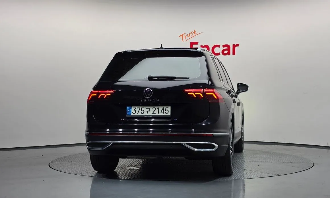 Volkswagen Tiguan — фото 7