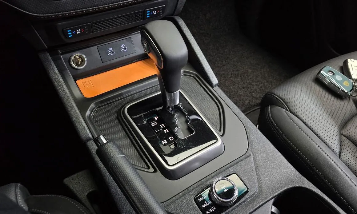 KG Mobility (Ssangyong) Rexton — фото 10