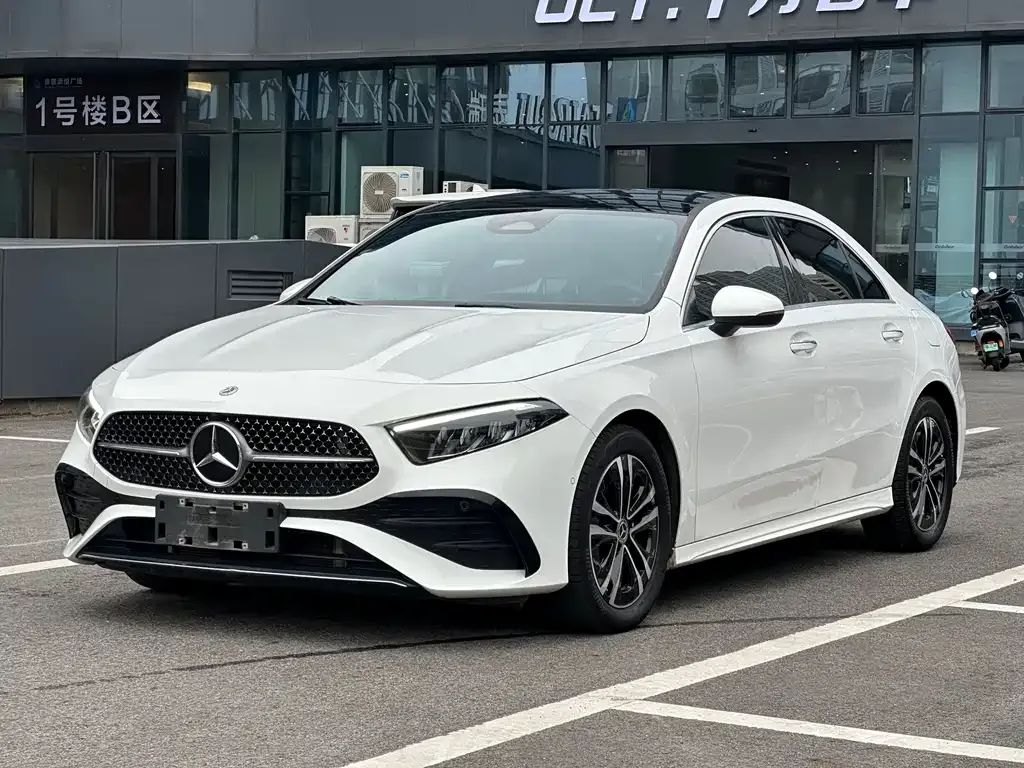 Mercedes-Benz A-Class — фото 1