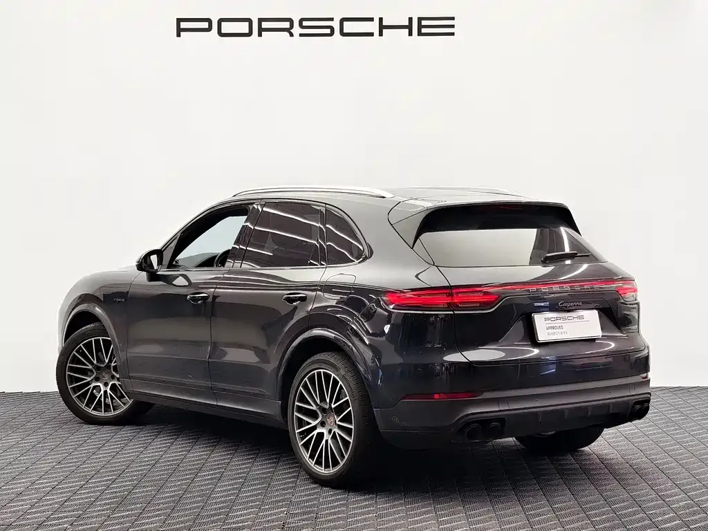 Porsche Cayenne Hybrid — фото 7