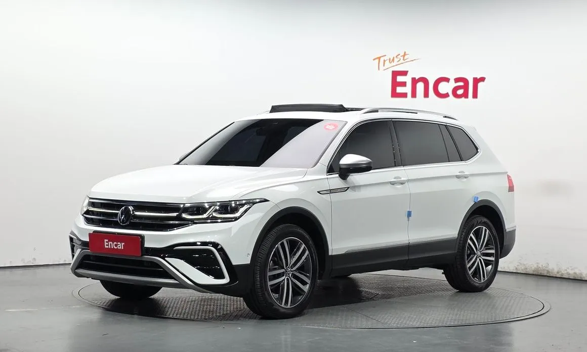Volkswagen Tiguan — фото 1
