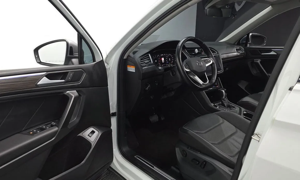 Volkswagen Tiguan — фото 4