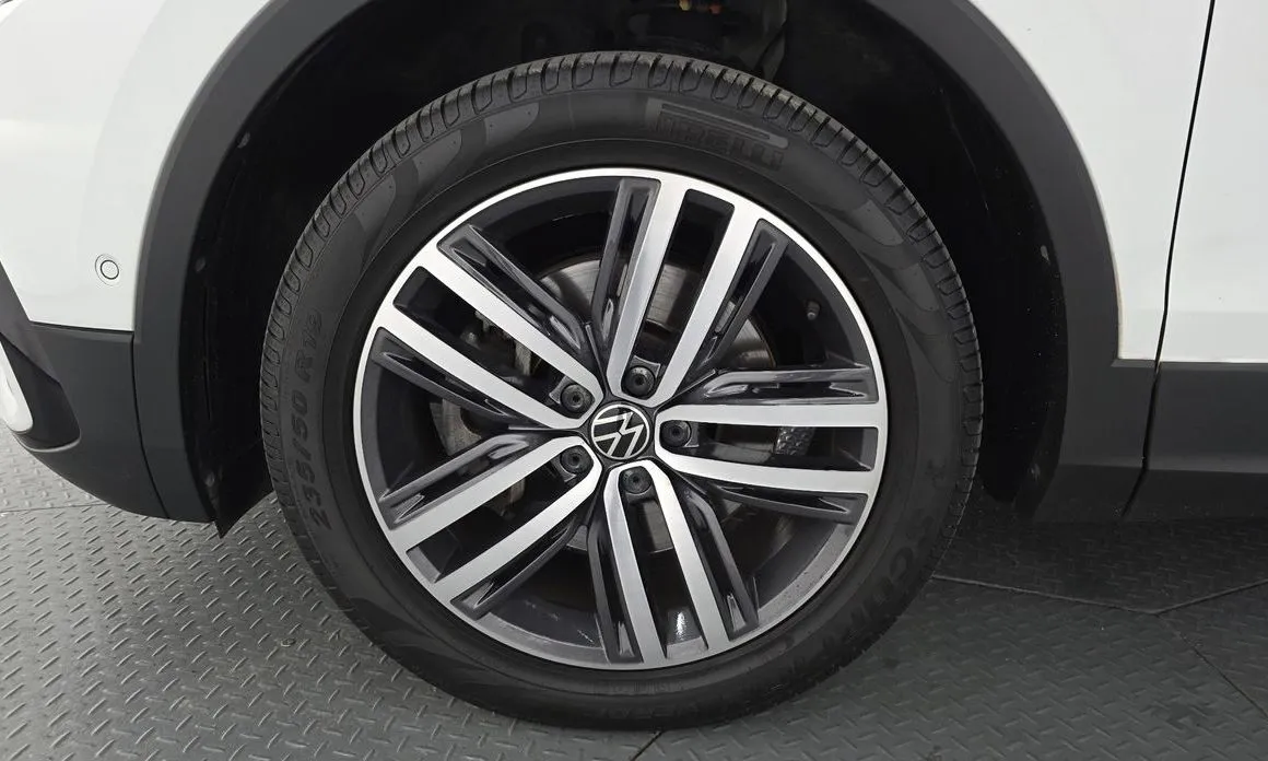 Volkswagen Tiguan — фото 6
