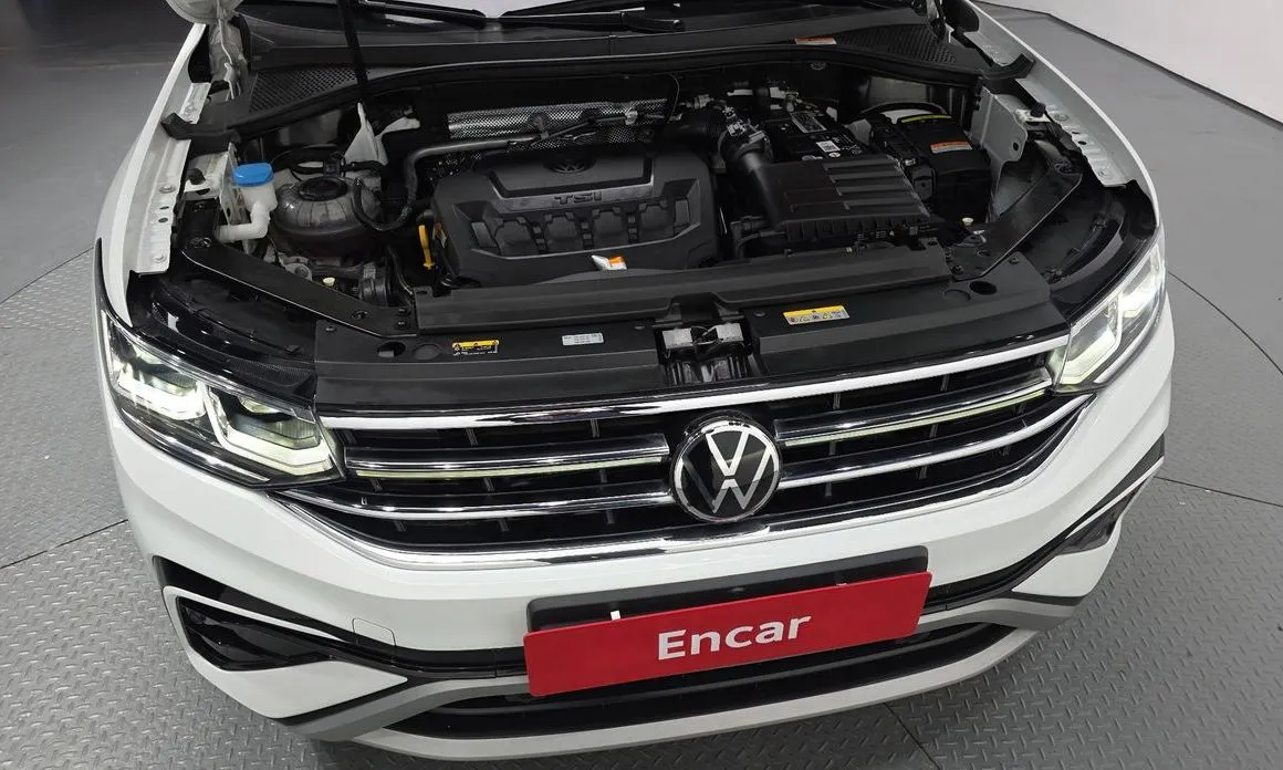 Volkswagen Tiguan — фото 10
