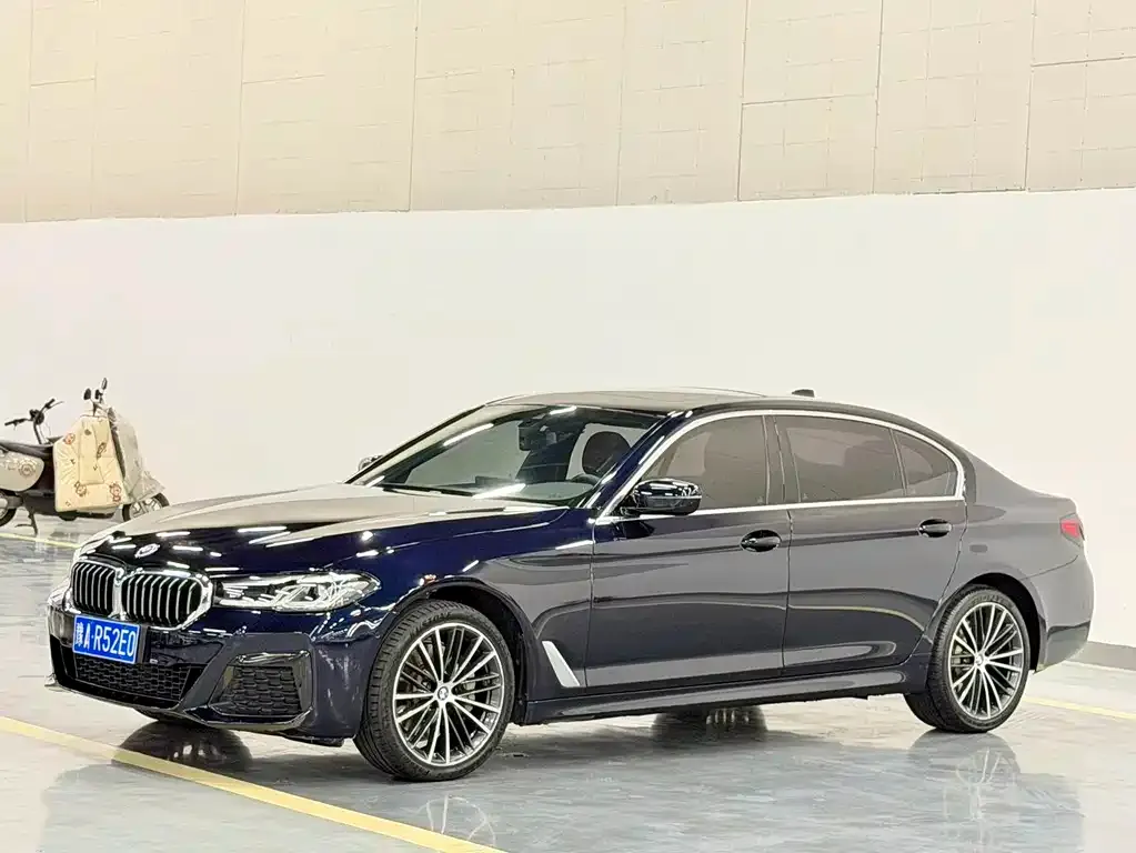 BMW 5 Series — фото 5