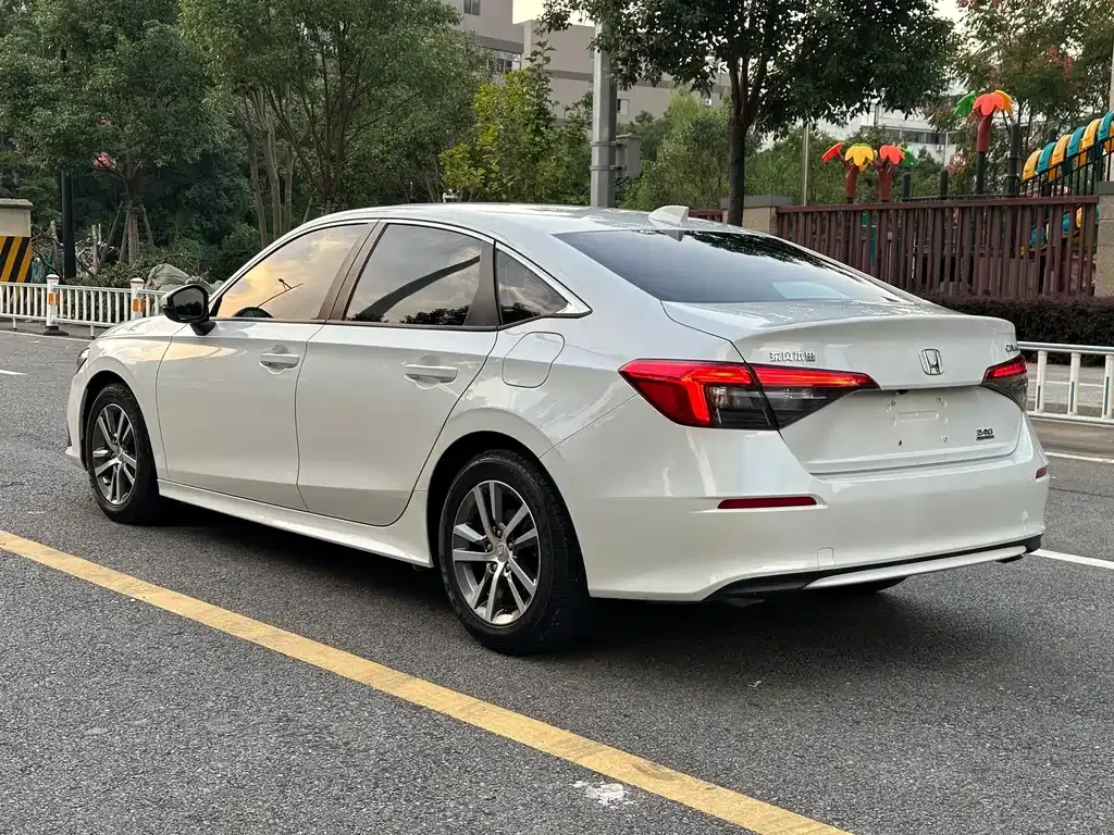 Honda Civic — фото 7