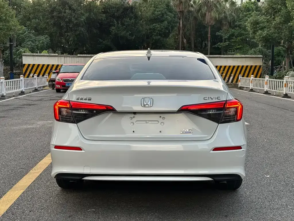 Honda Civic — фото 6