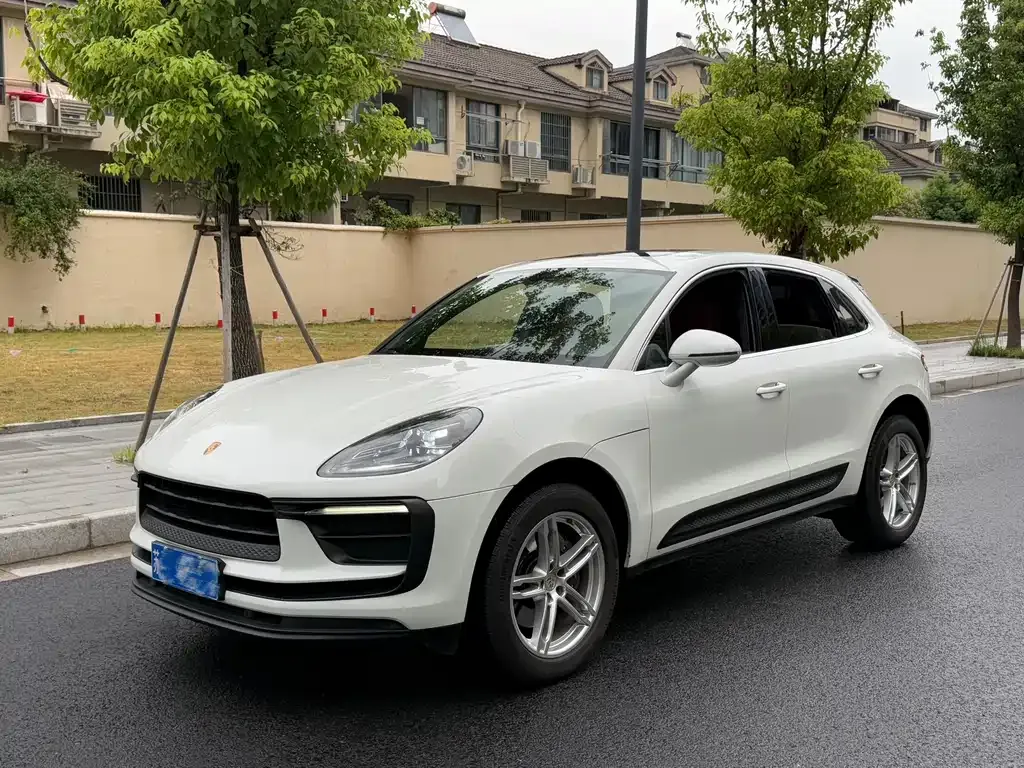 Porsche Macan — фото 1