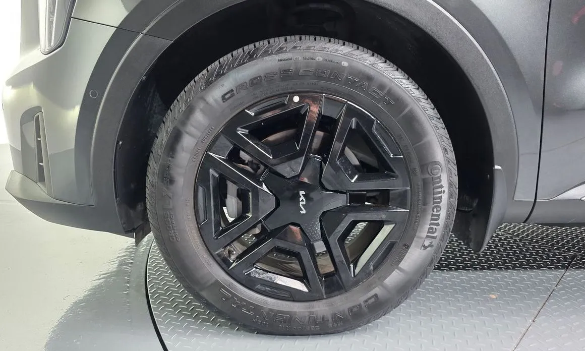 Kia Sorento — фото 6