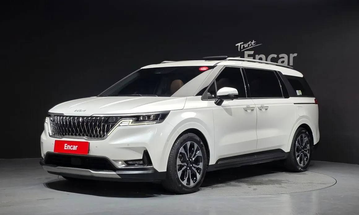 Kia Carnival — фото 1
