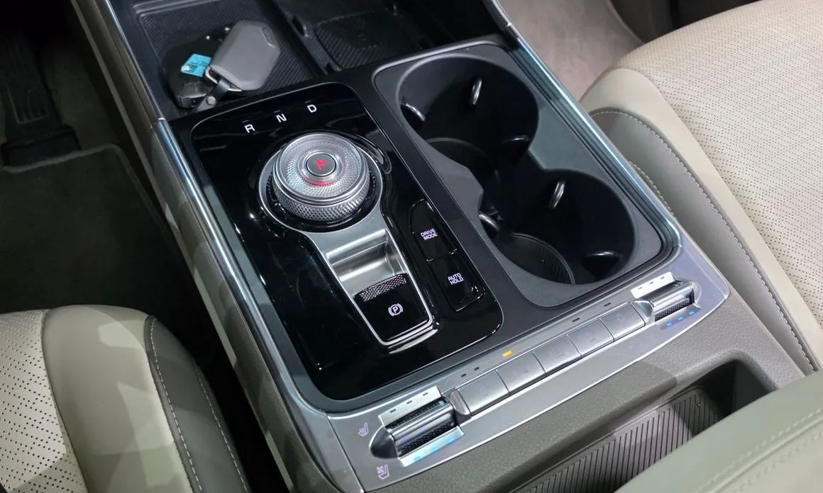Kia Carnival — фото 10