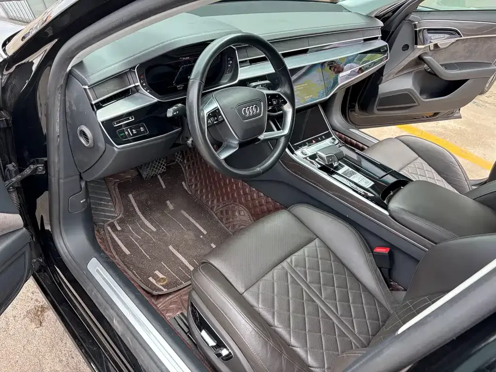 Audi A8 — фото 2