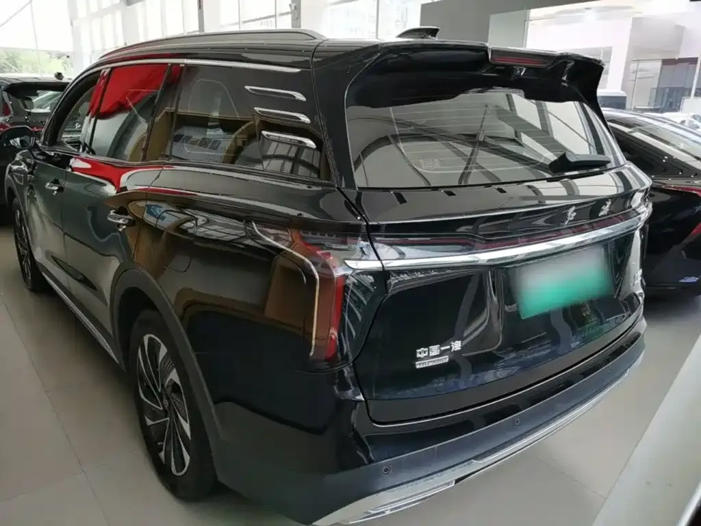 Hongqi HS7 PHEV — фото 10