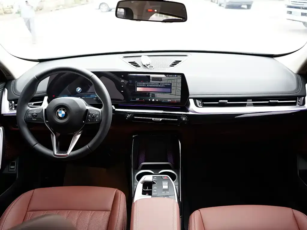 BMW X1 — фото 10