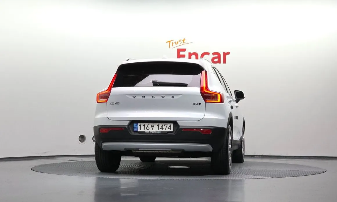 Volvo XC40 — фото 2
