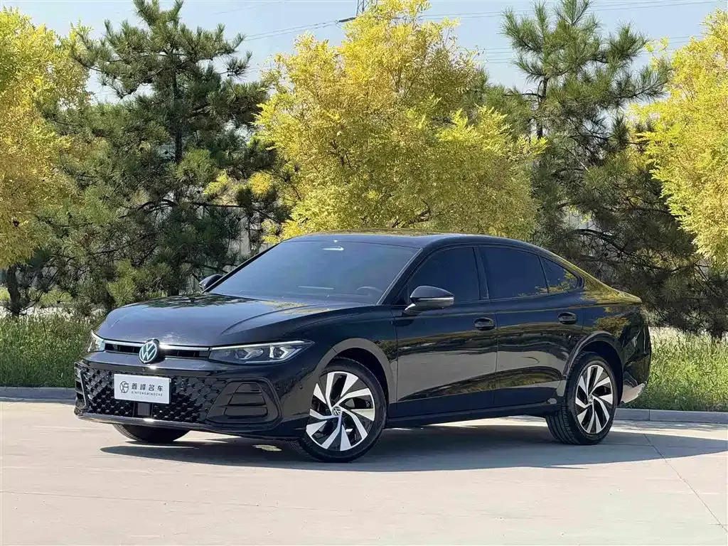 Volkswagen Passat — фото 1
