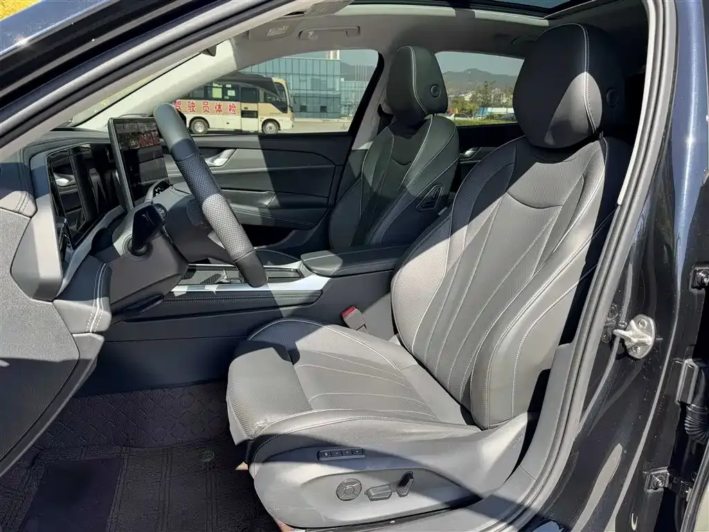 Volkswagen Passat — фото 9