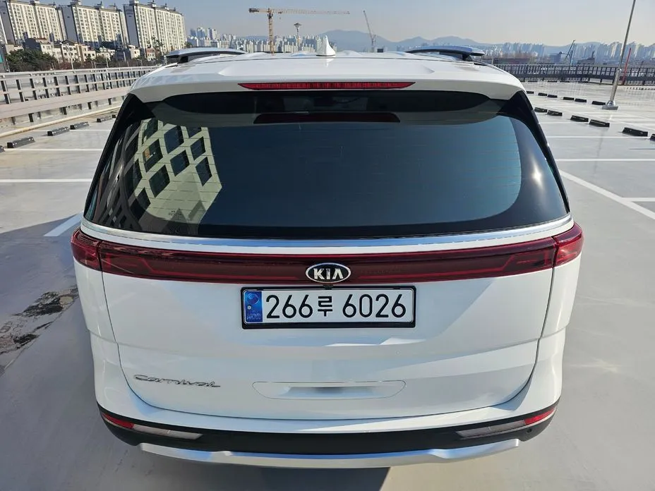 Kia Carnival — фото 2