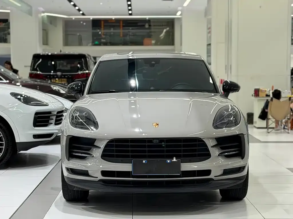 Porsche Macan — фото 9