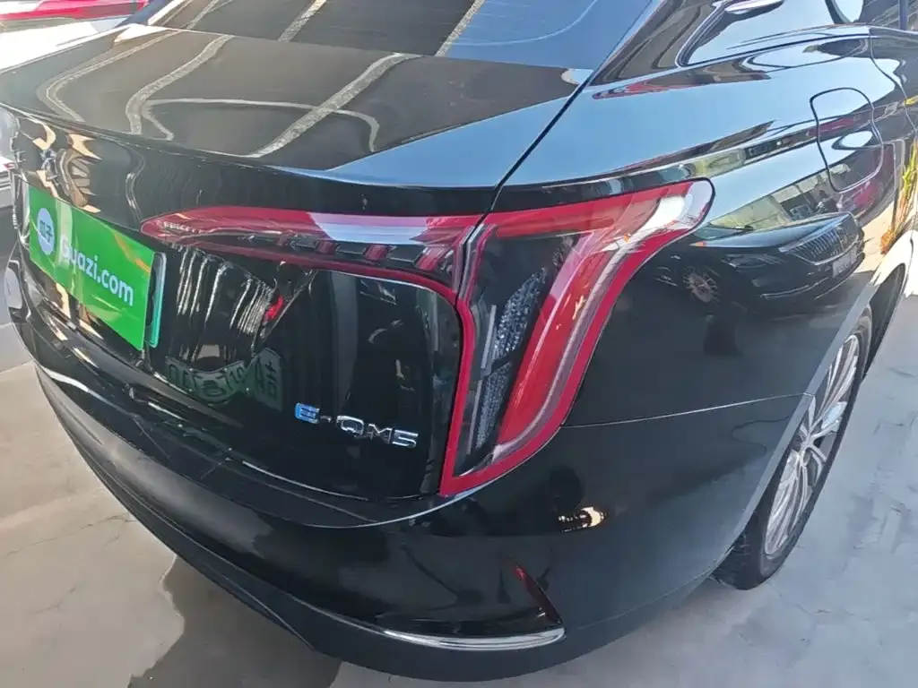 Hongqi E-QM5 — фото 3