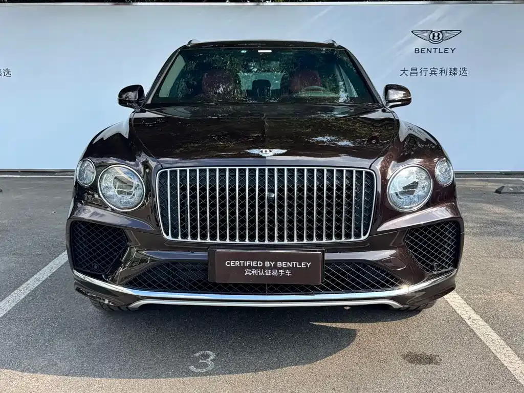 Bentley Bentayga — фото 9