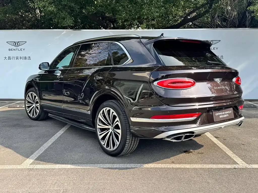 Bentley Bentayga — фото 8