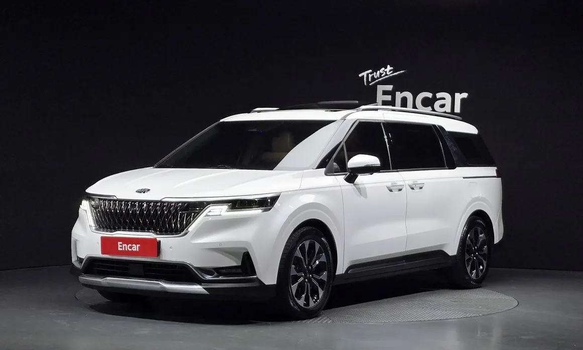 Kia Carnival — фото 1