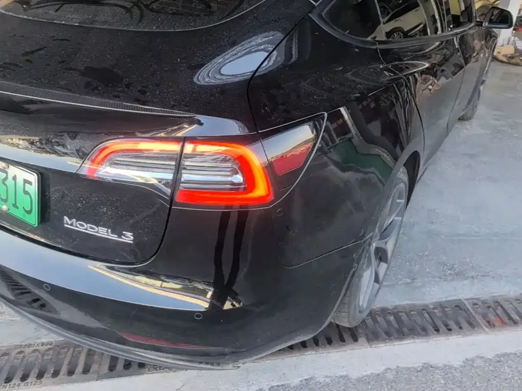 Tesla Model 3 — фото 10