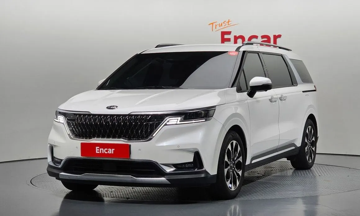 Kia Carnival — фото 1