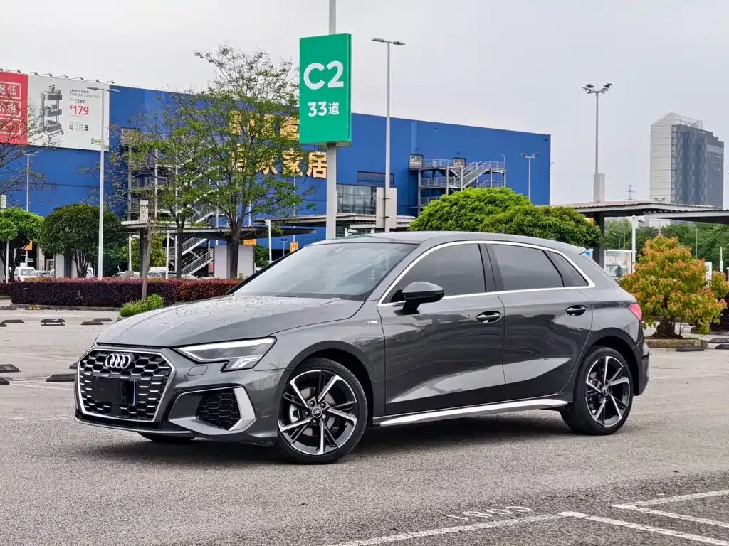 Audi A3 — фото 1