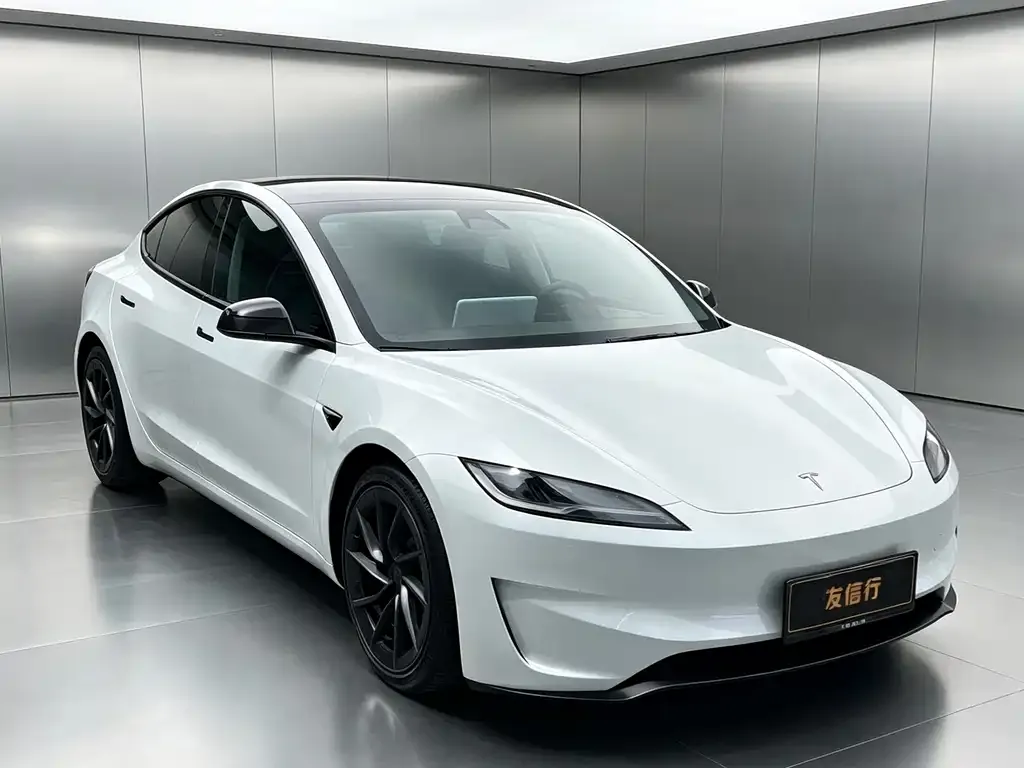 Tesla Model 3 — фото 4