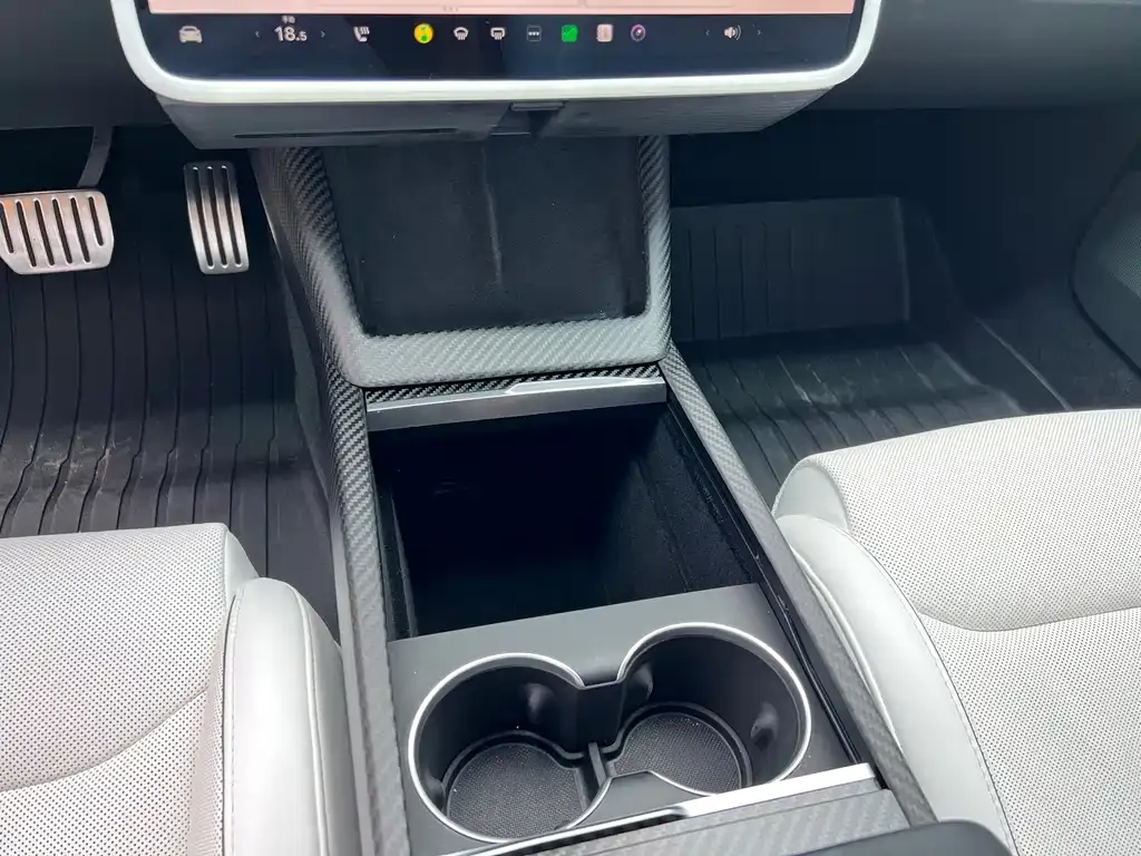 Tesla Model 3 — фото 10