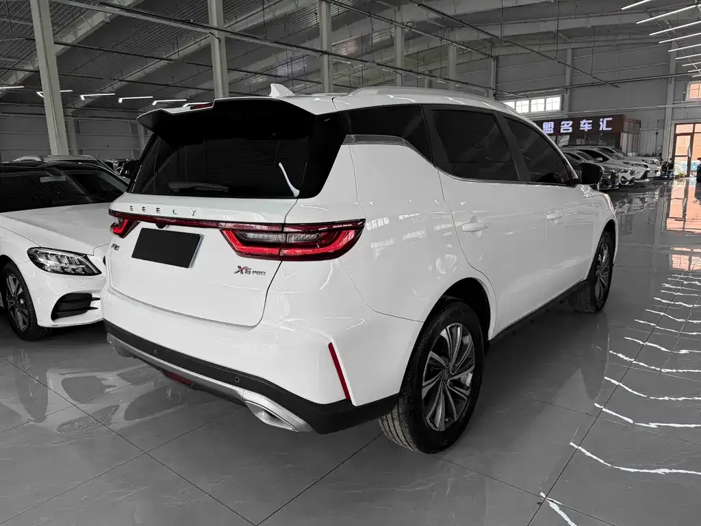 Geely Vision X6 — фото 7