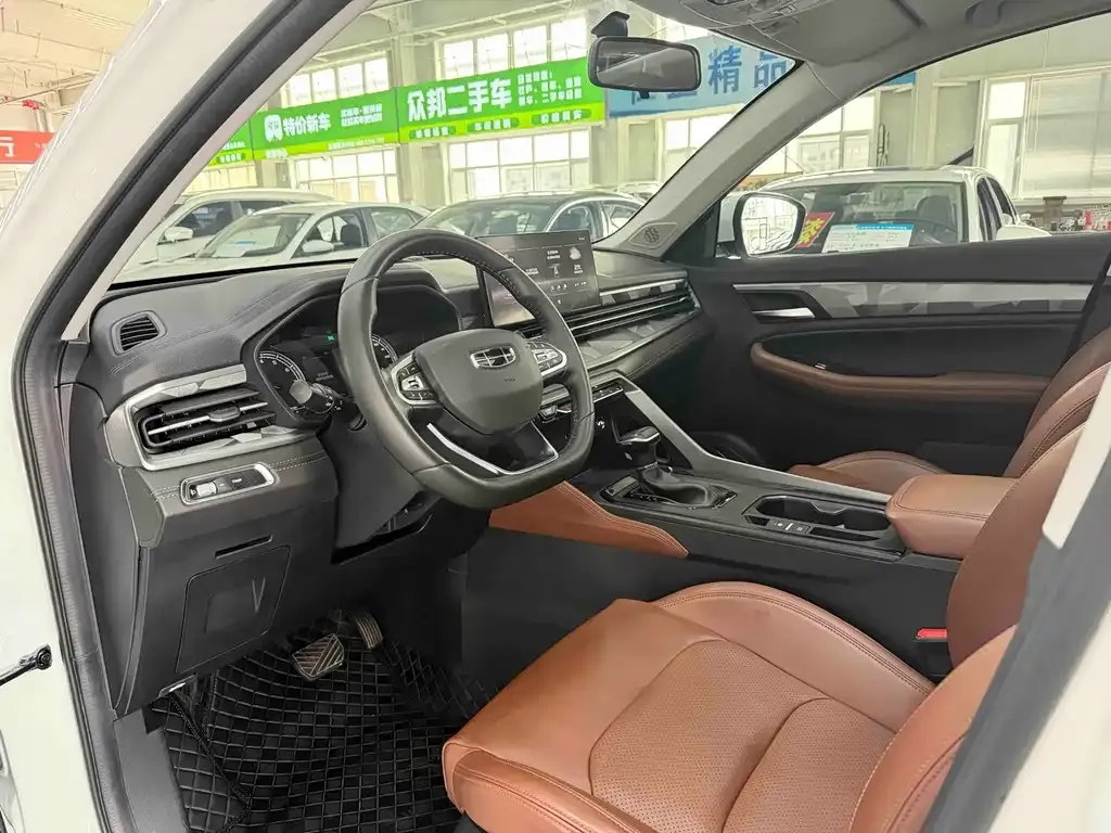Geely Vision X6 — фото 10