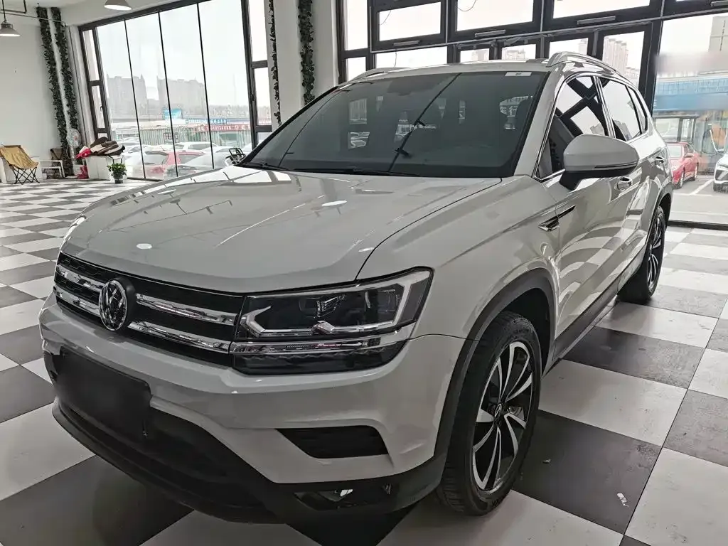 Volkswagen Tharu — фото 1