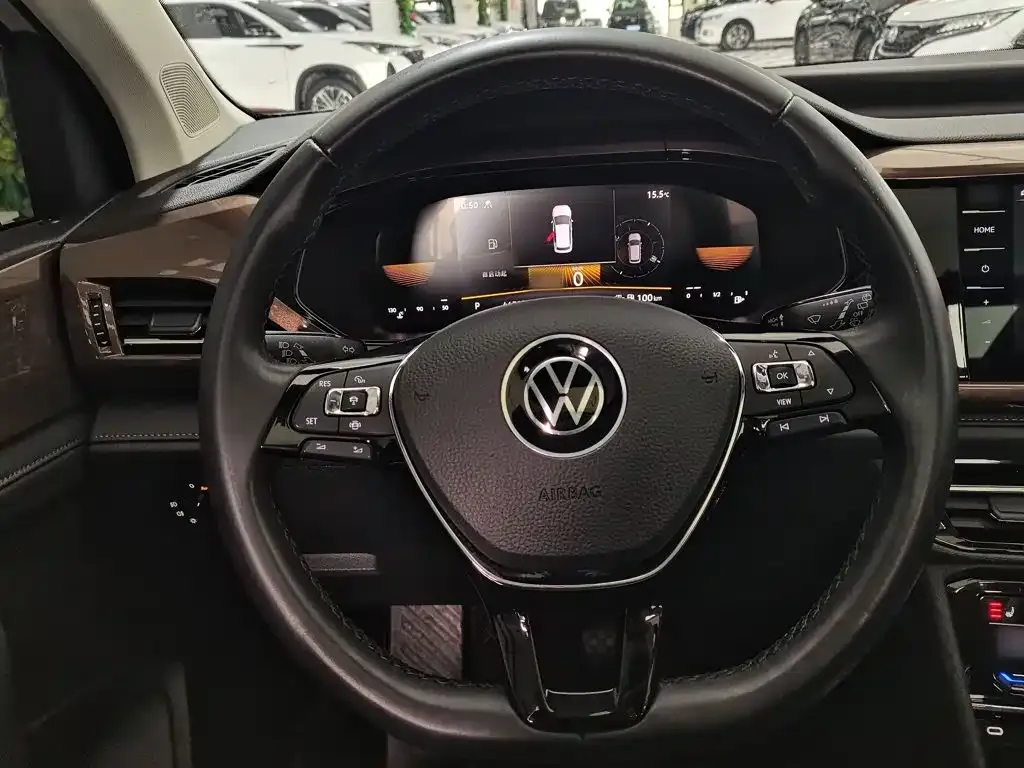 Volkswagen Tharu — фото 4