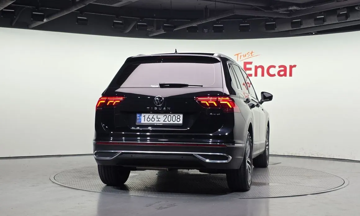 Volkswagen Tiguan — фото 4