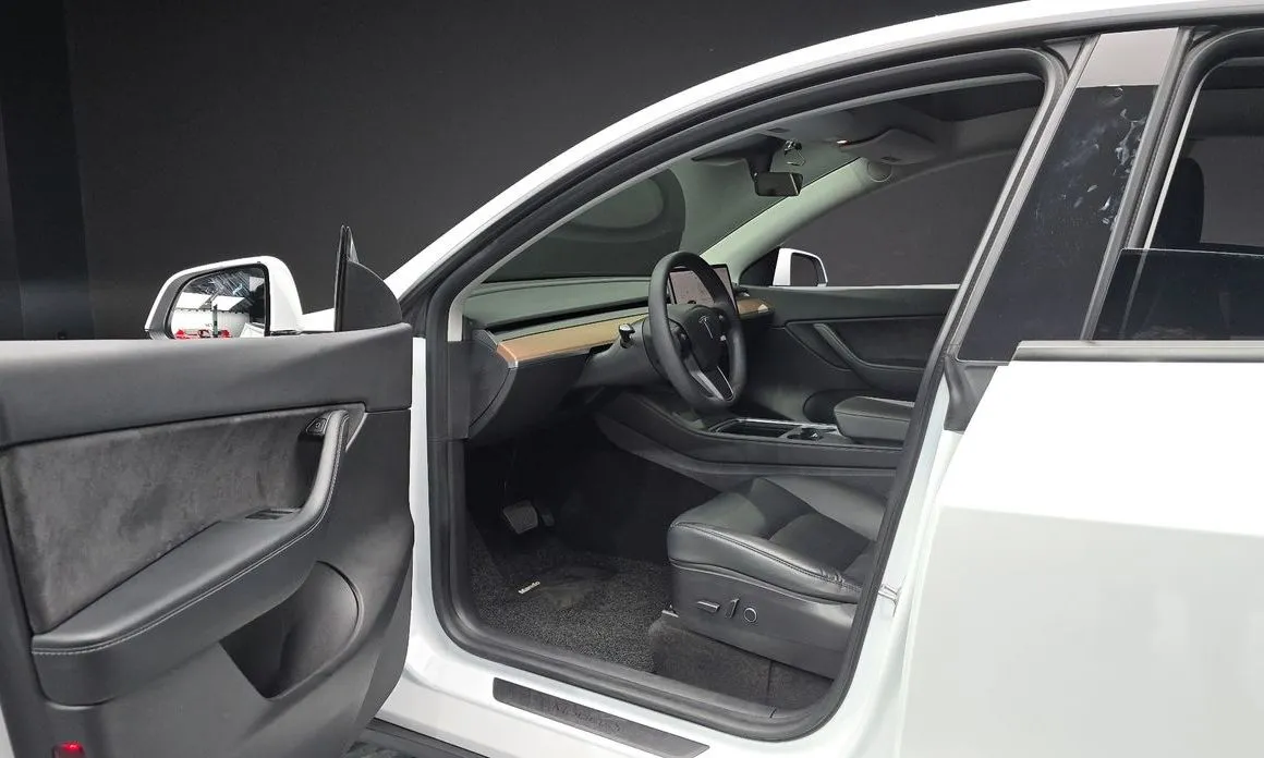 Tesla Model Y — фото 3