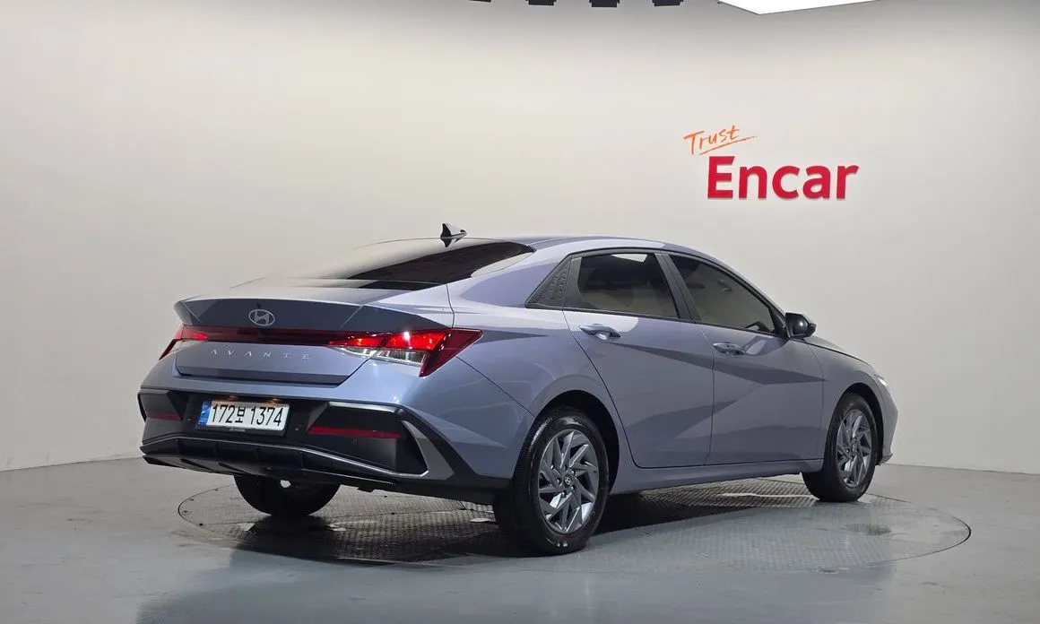 Hyundai AVANTE — фото 3