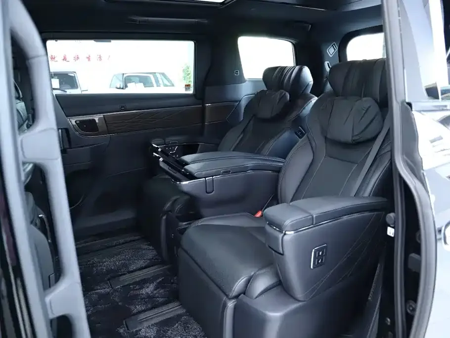 Toyota Alphard — фото 5