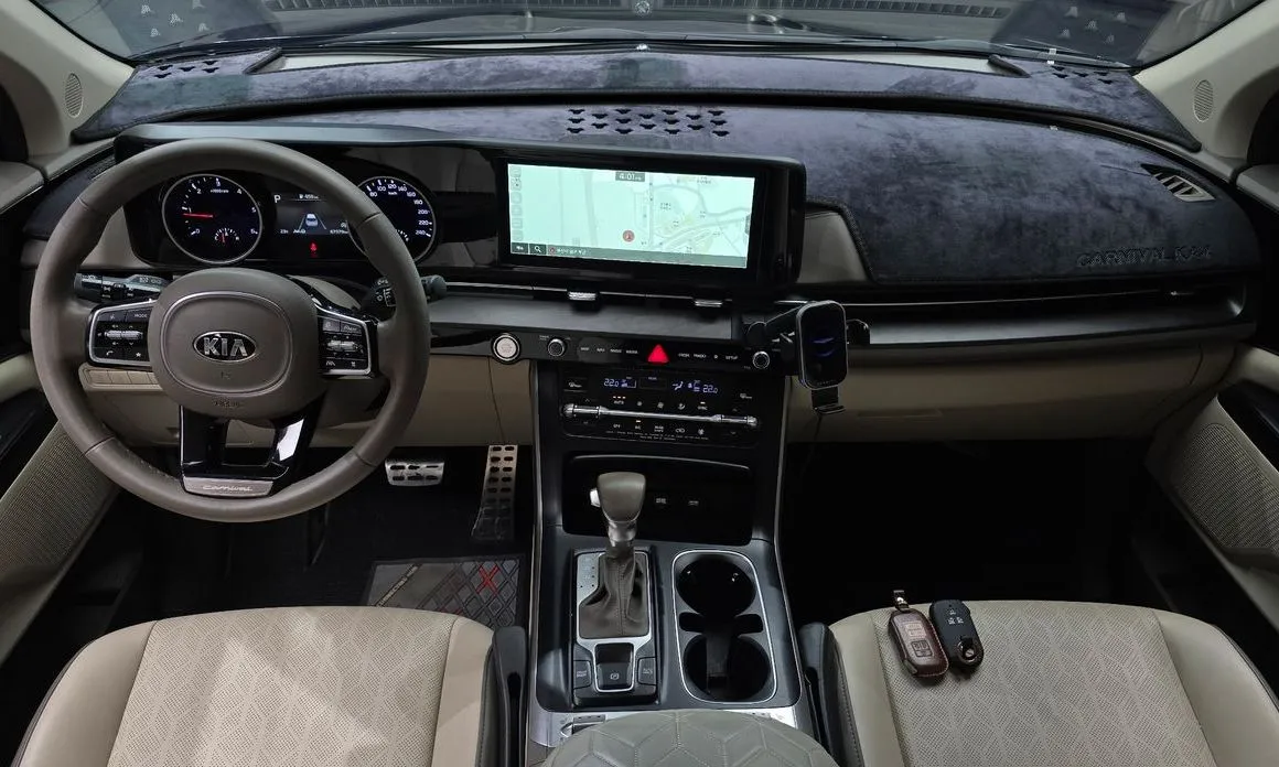 Kia Carnival — фото 8