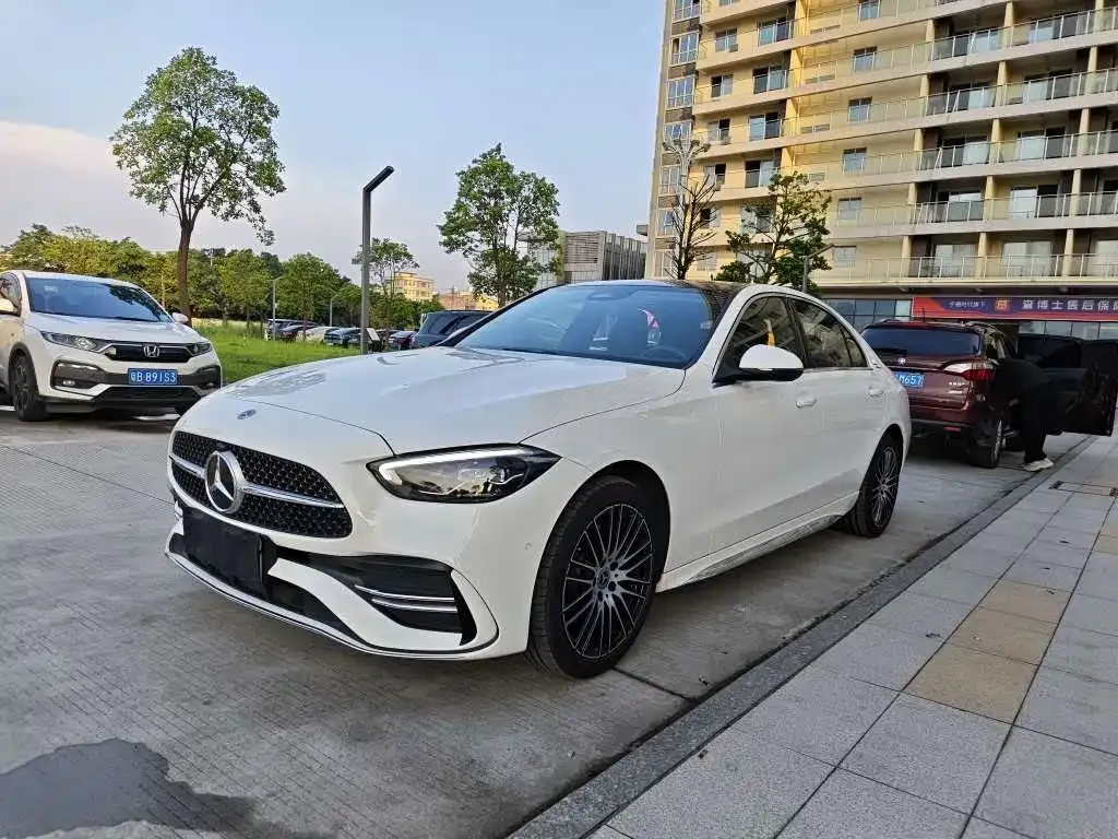 Mercedes-Benz C-Class — фото 1