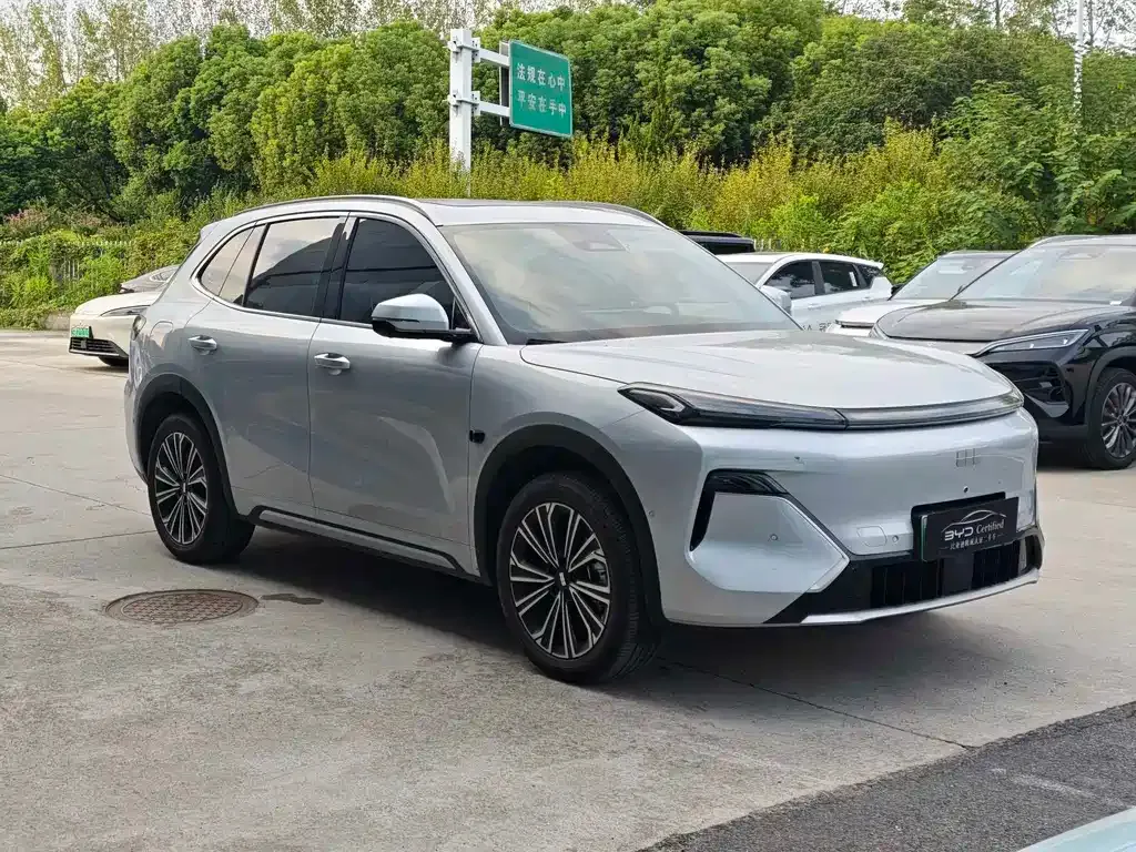 Geely Galaxy Xingjian 7 — фото 10