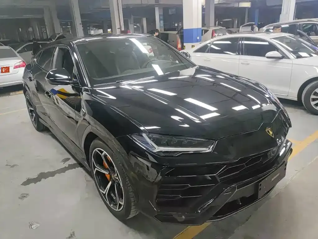 Lamborghini Urus — фото 3