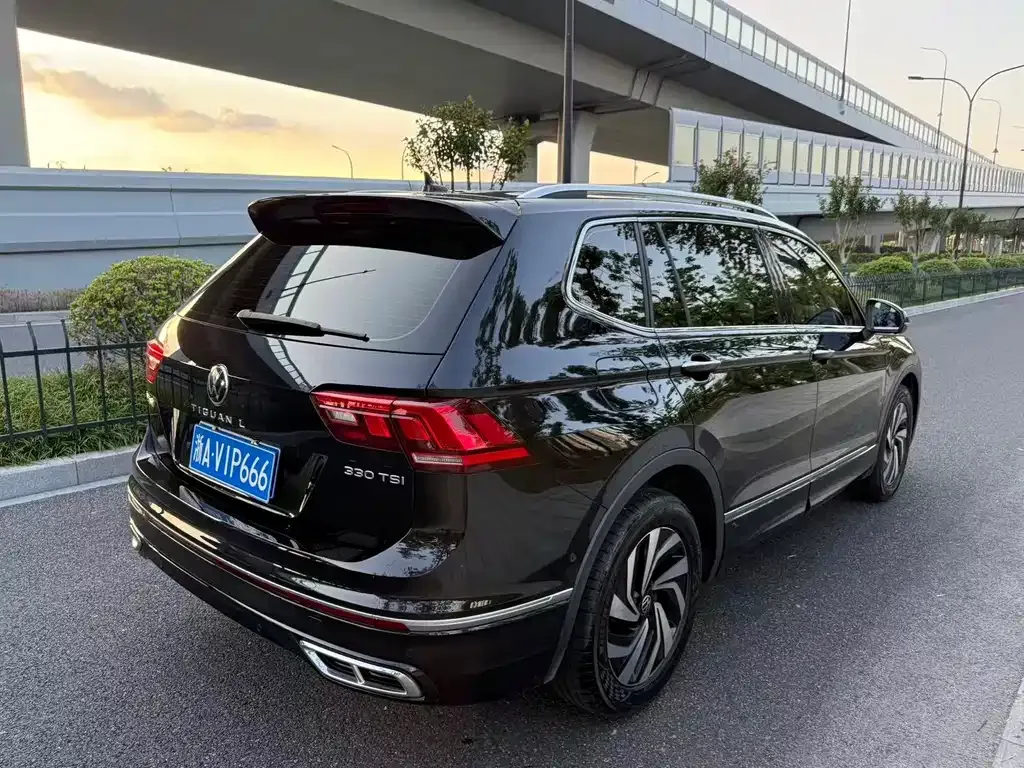 Volkswagen Tiguan L — фото 5