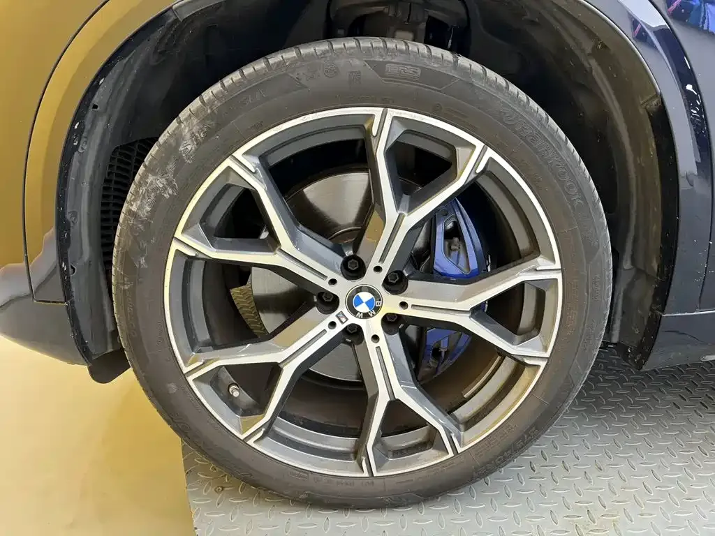 BMW X5 (Import) — фото 9