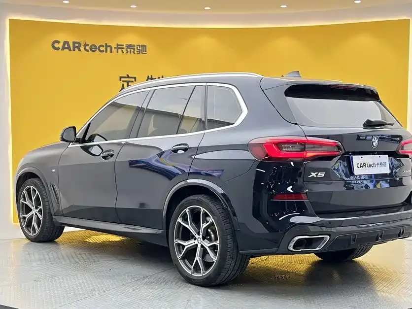 BMW X5 (Import) — фото 8
